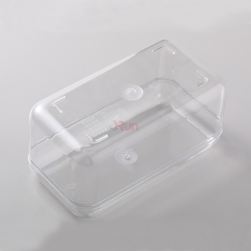 We provide plastic jars for bulk products that are designed to fit within our large plastic box with lid, offering spacious clear cake containers for mass desserts packaging.
